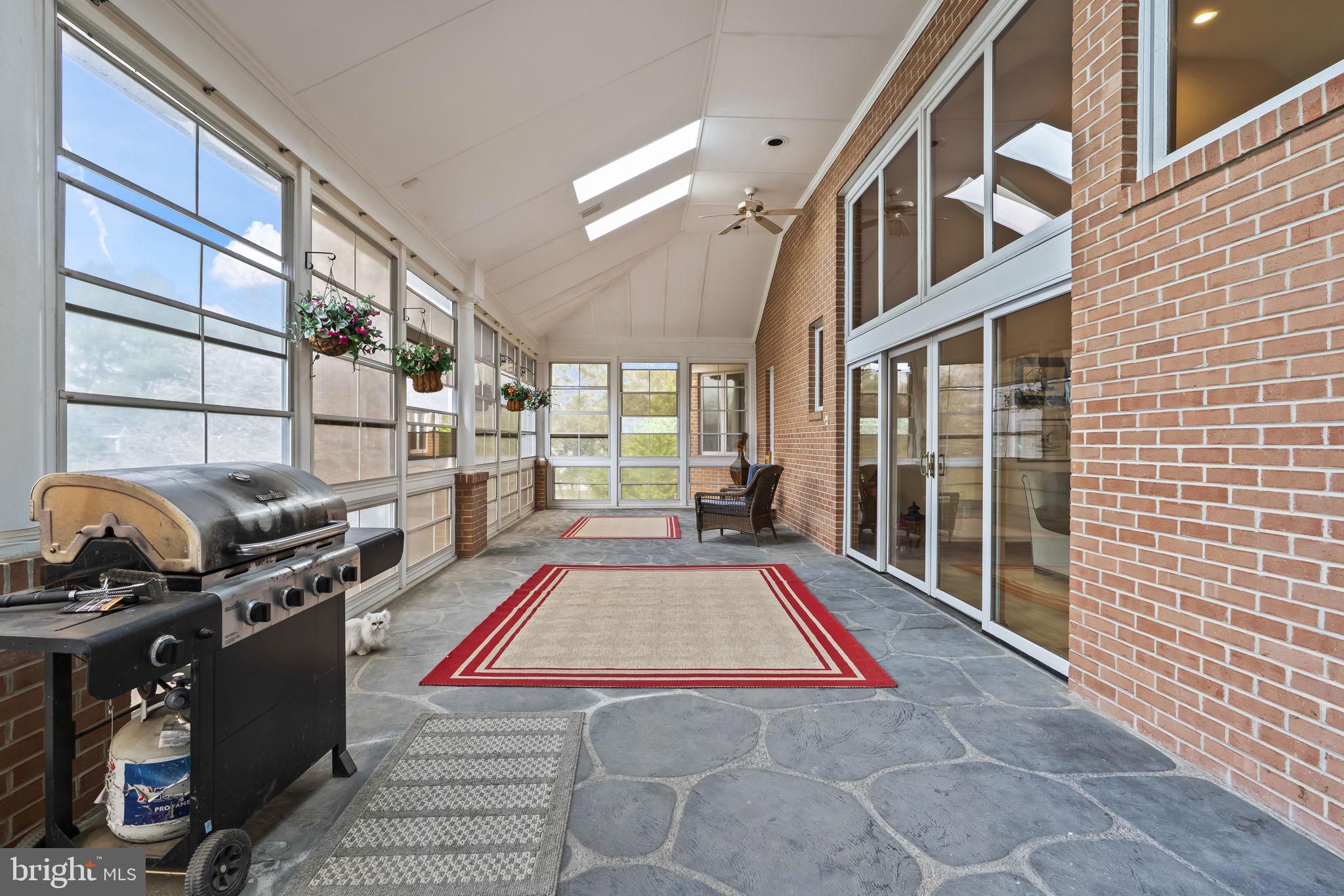 OLD SOUTH COUNTRY CLUB - Residential