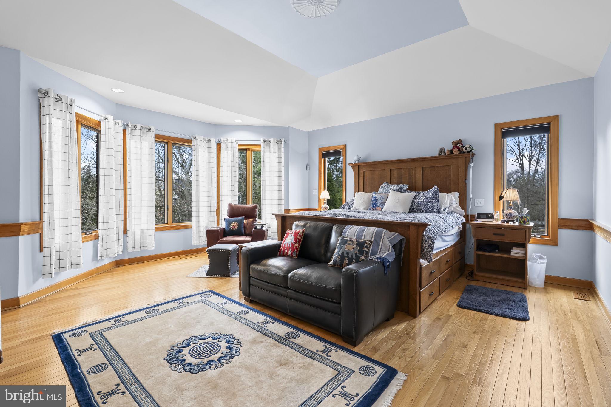 OLD SOUTH COUNTRY CLUB - Residential