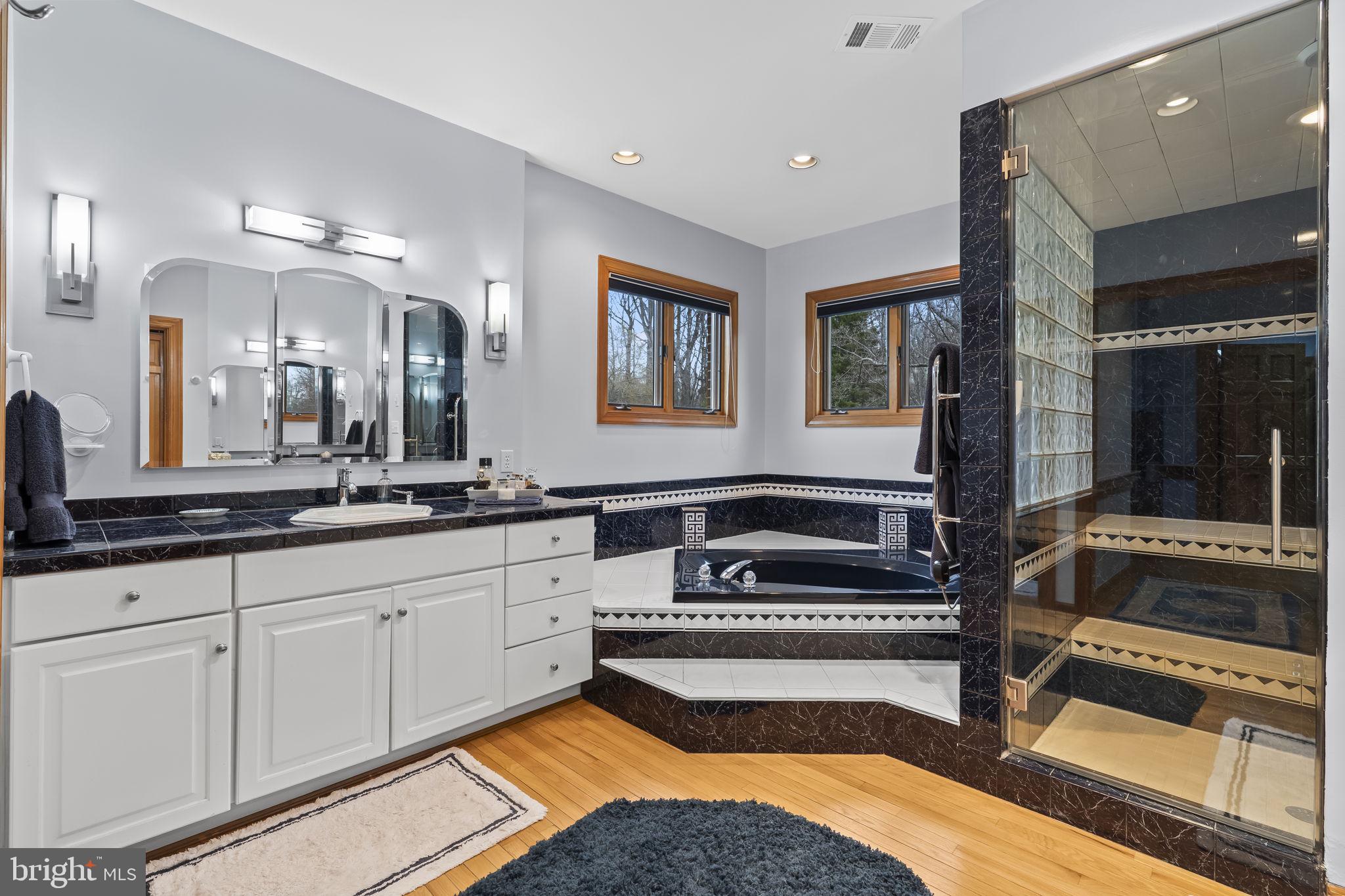 OLD SOUTH COUNTRY CLUB - Residential