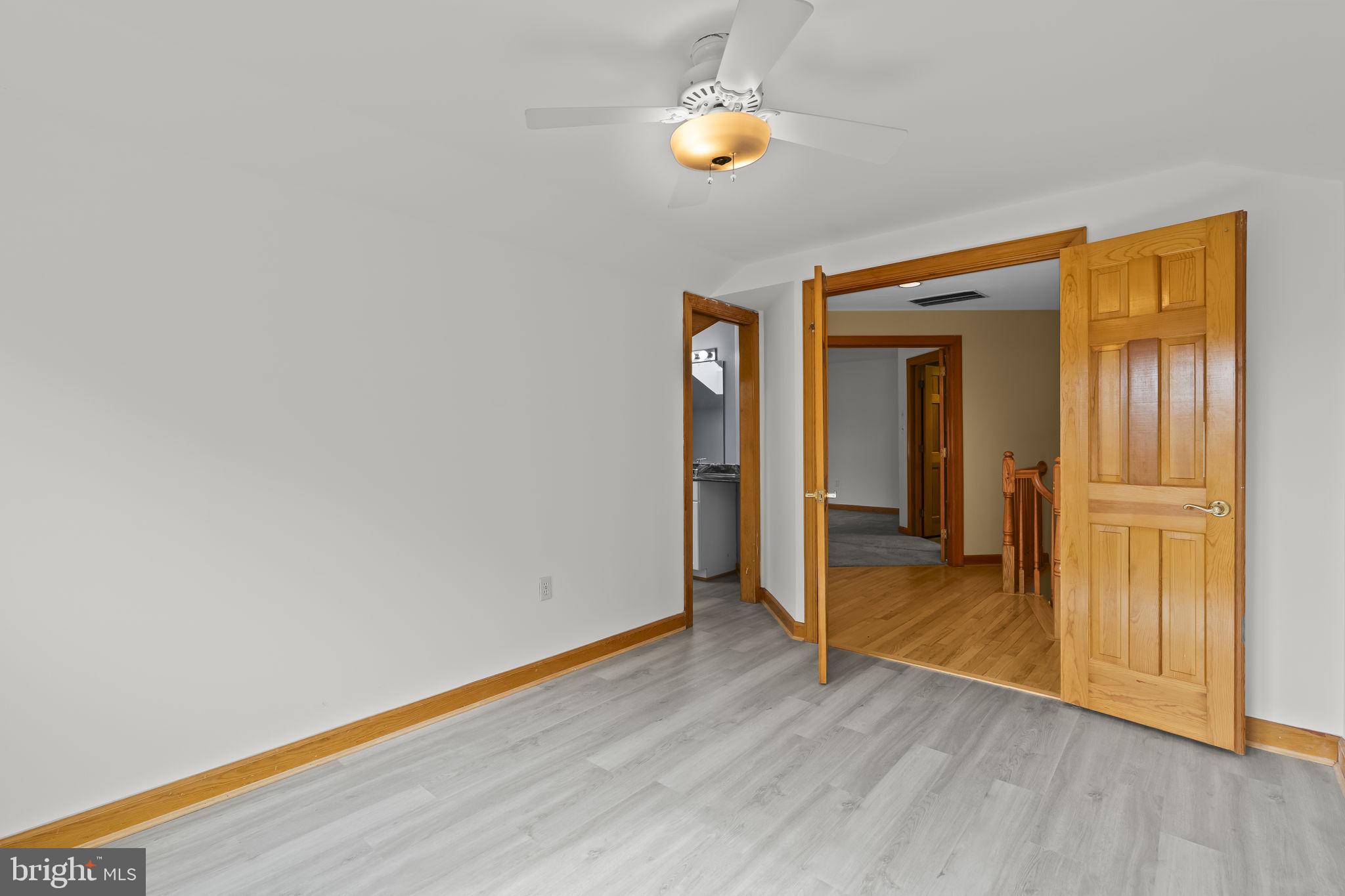 OLD SOUTH COUNTRY CLUB - Residential