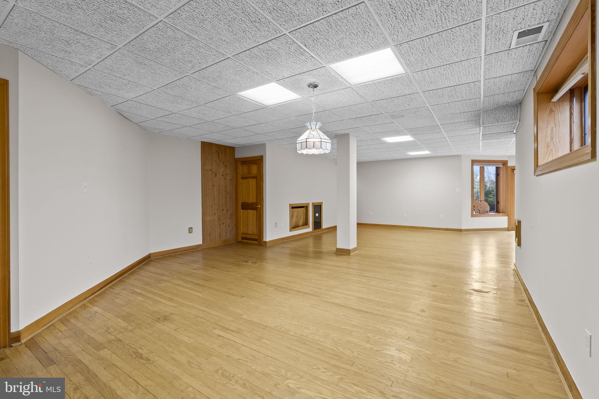 OLD SOUTH COUNTRY CLUB - Residential