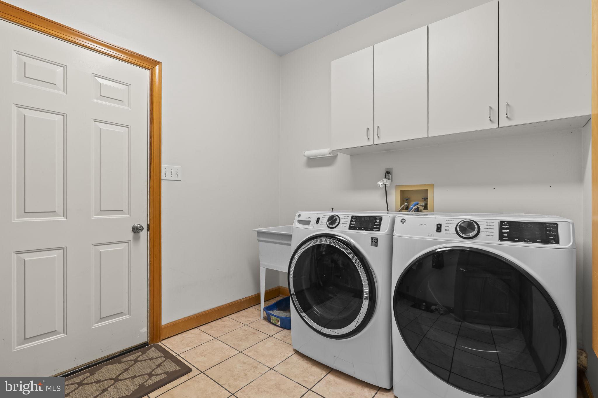 OLD SOUTH COUNTRY CLUB - Residential