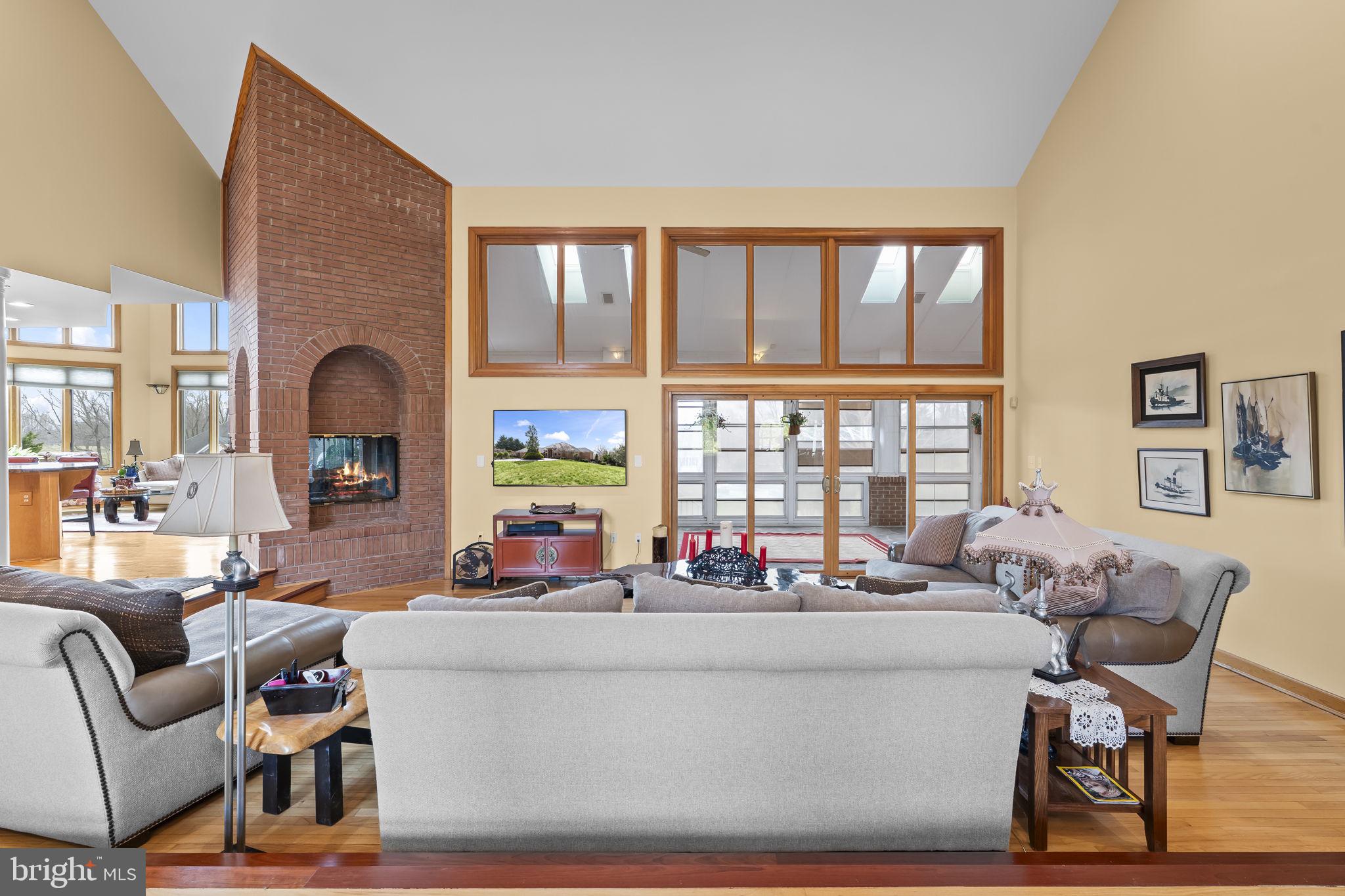 OLD SOUTH COUNTRY CLUB - Residential