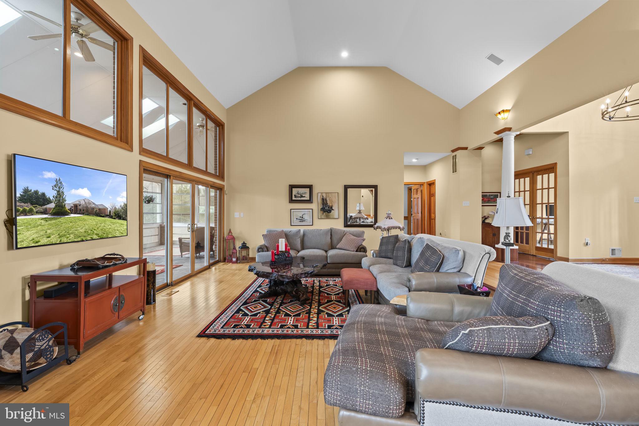 OLD SOUTH COUNTRY CLUB - Residential