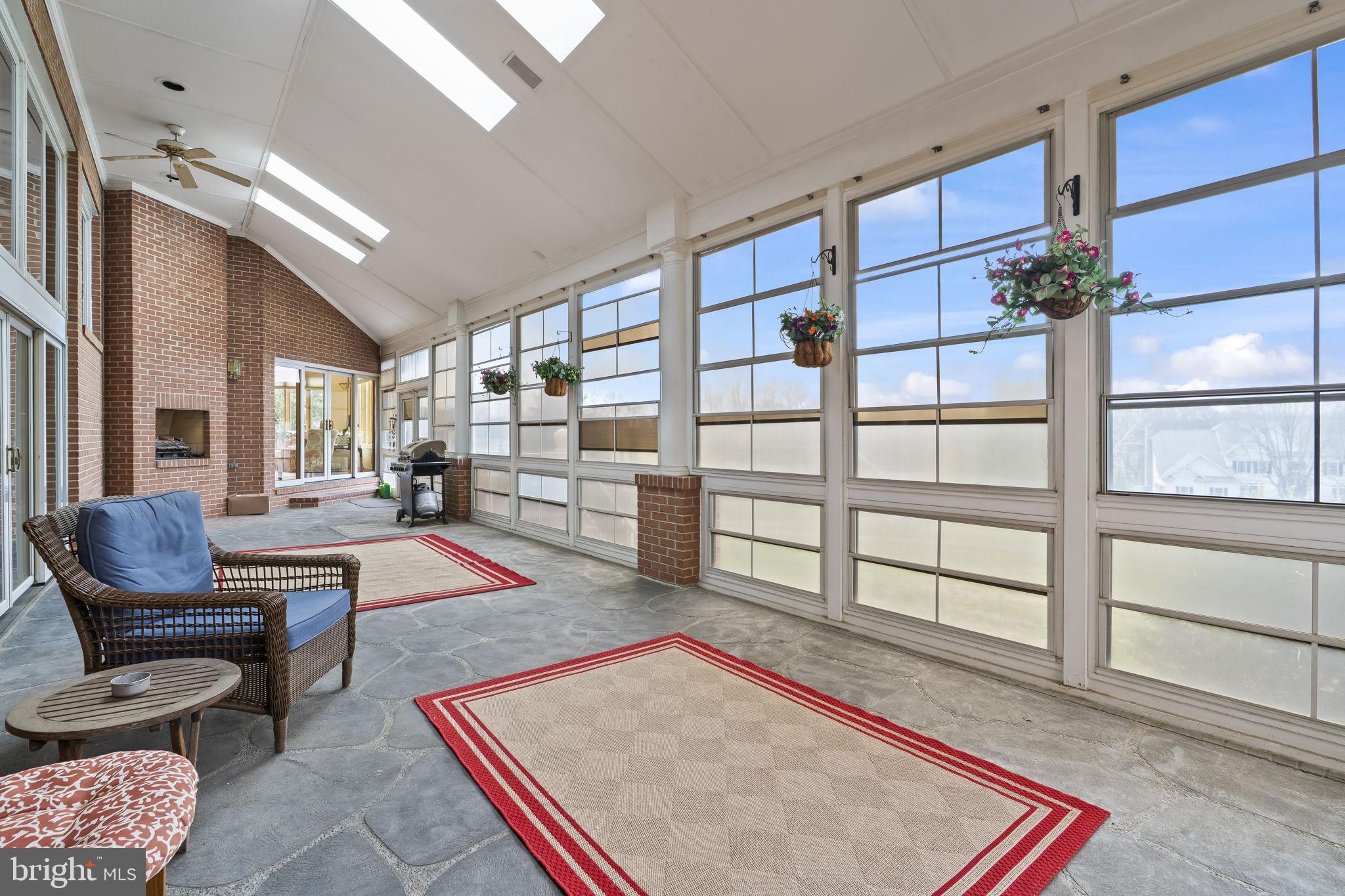 OLD SOUTH COUNTRY CLUB - Residential