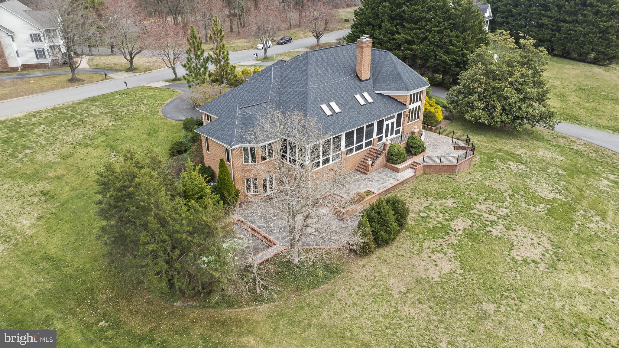 OLD SOUTH COUNTRY CLUB - Residential