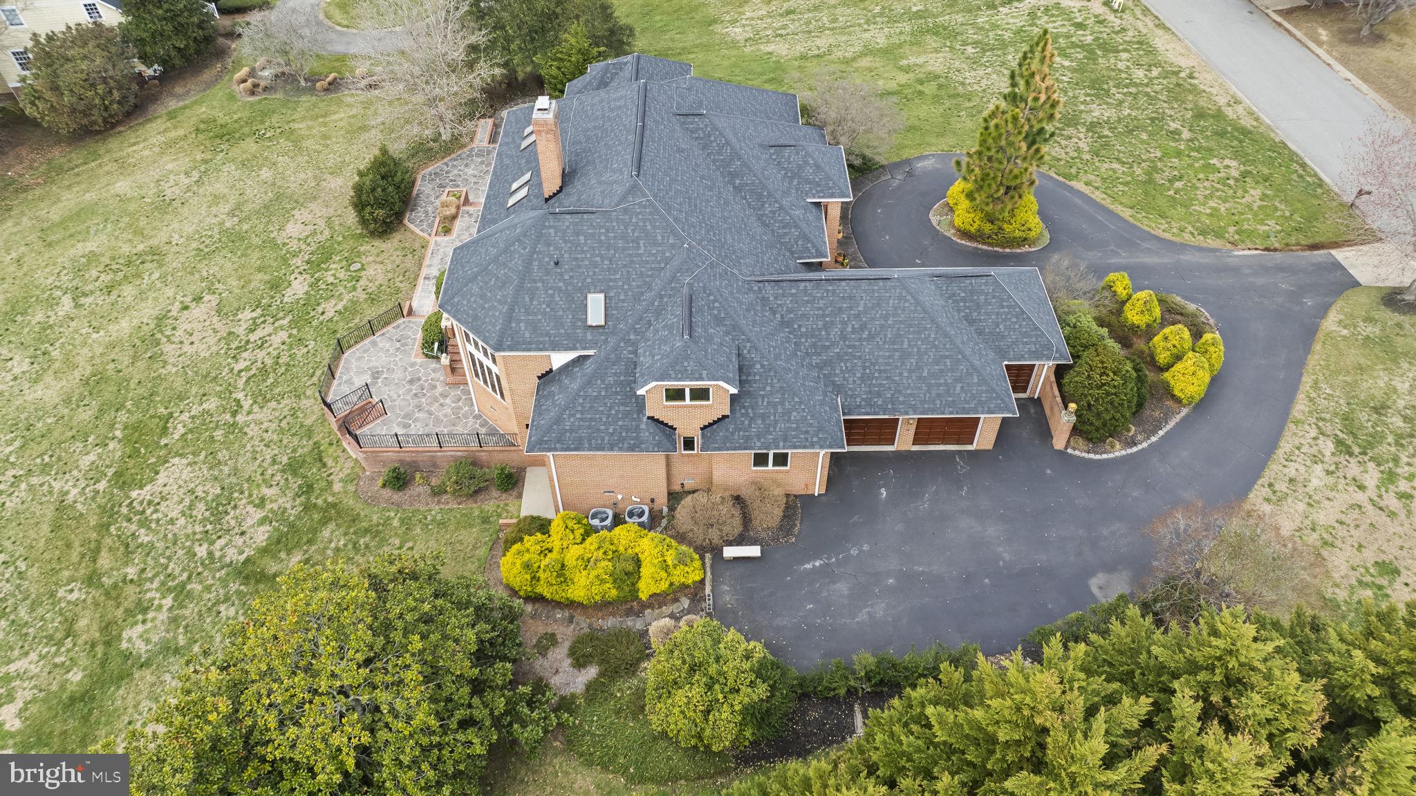 OLD SOUTH COUNTRY CLUB - Residential