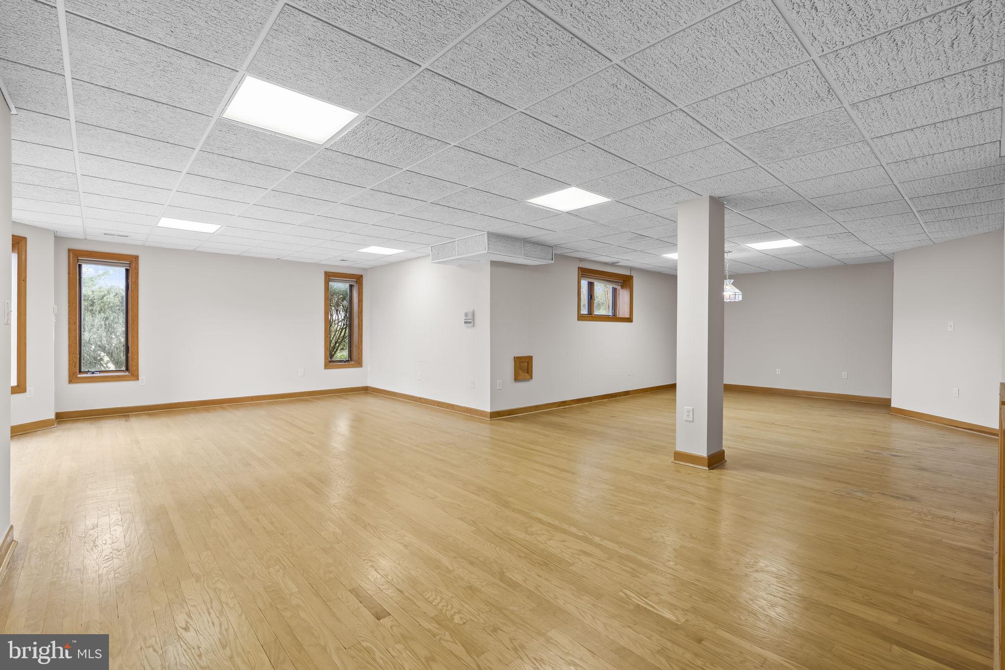 OLD SOUTH COUNTRY CLUB - Residential