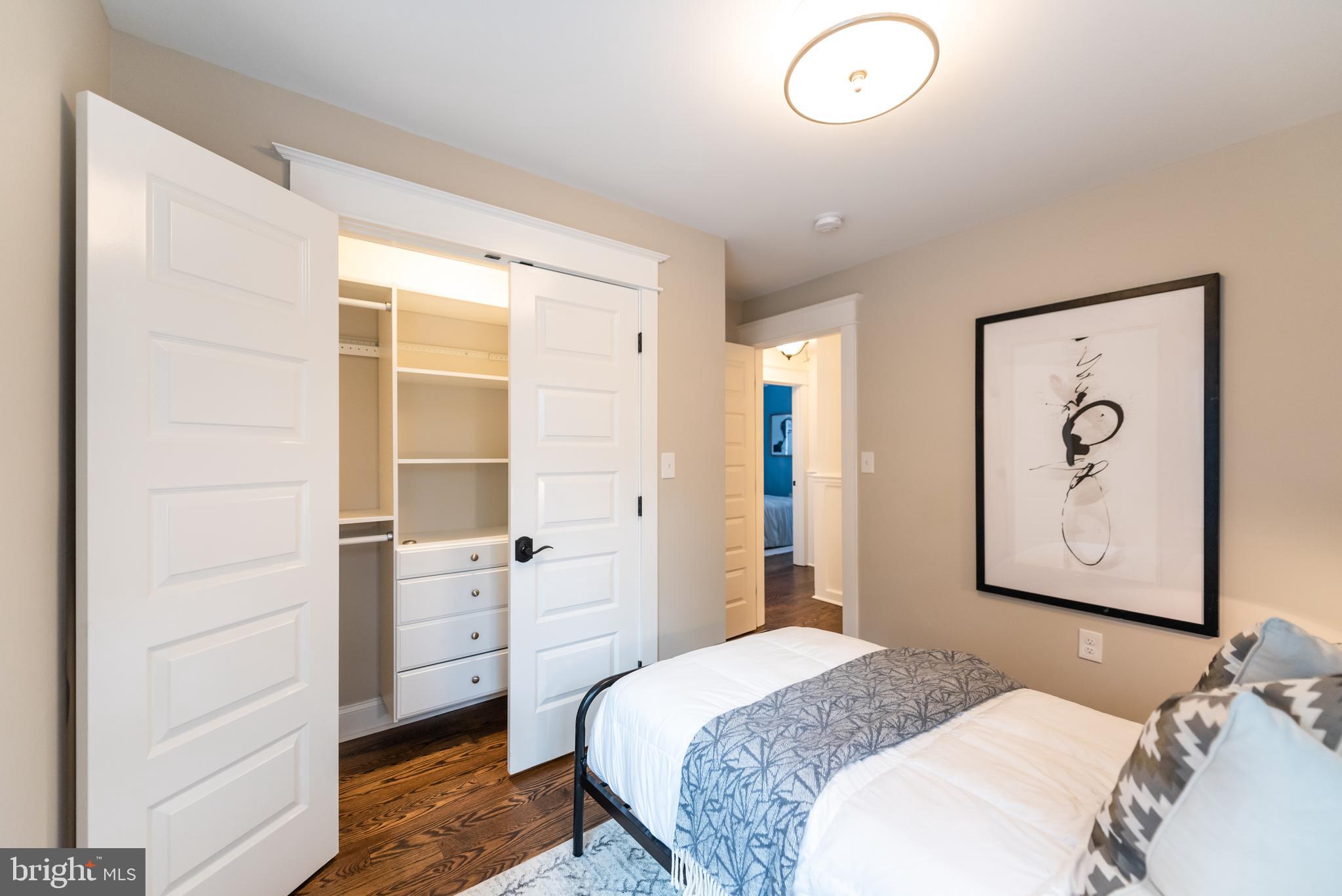 ROSEMONT - Residential