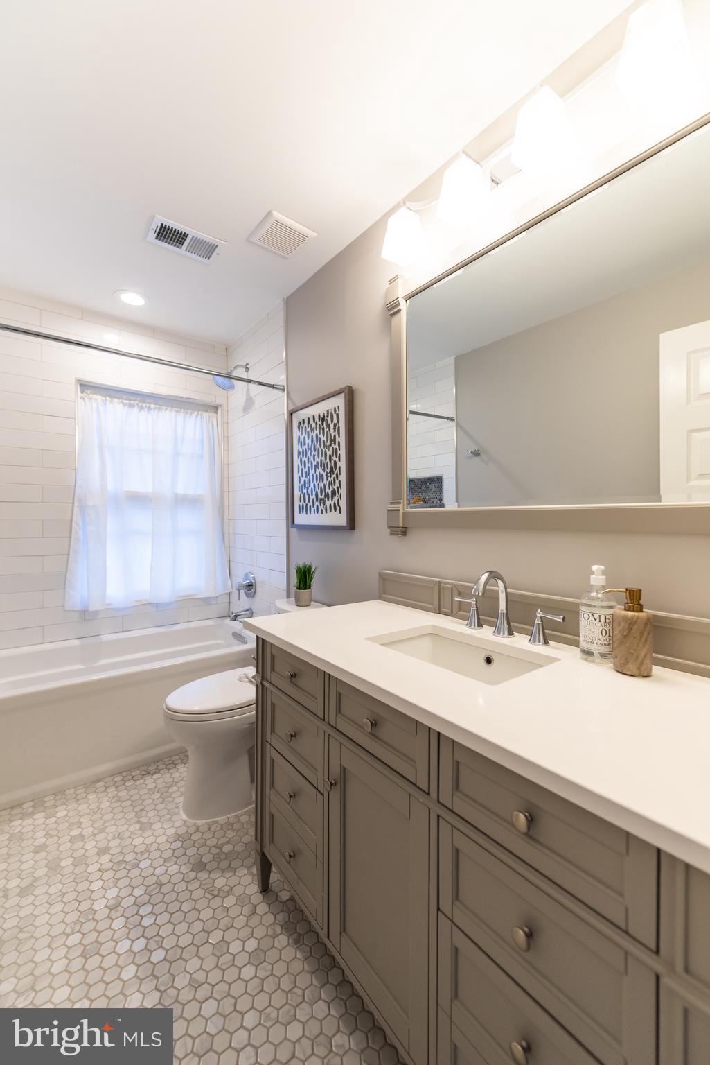 ROSEMONT - Residential