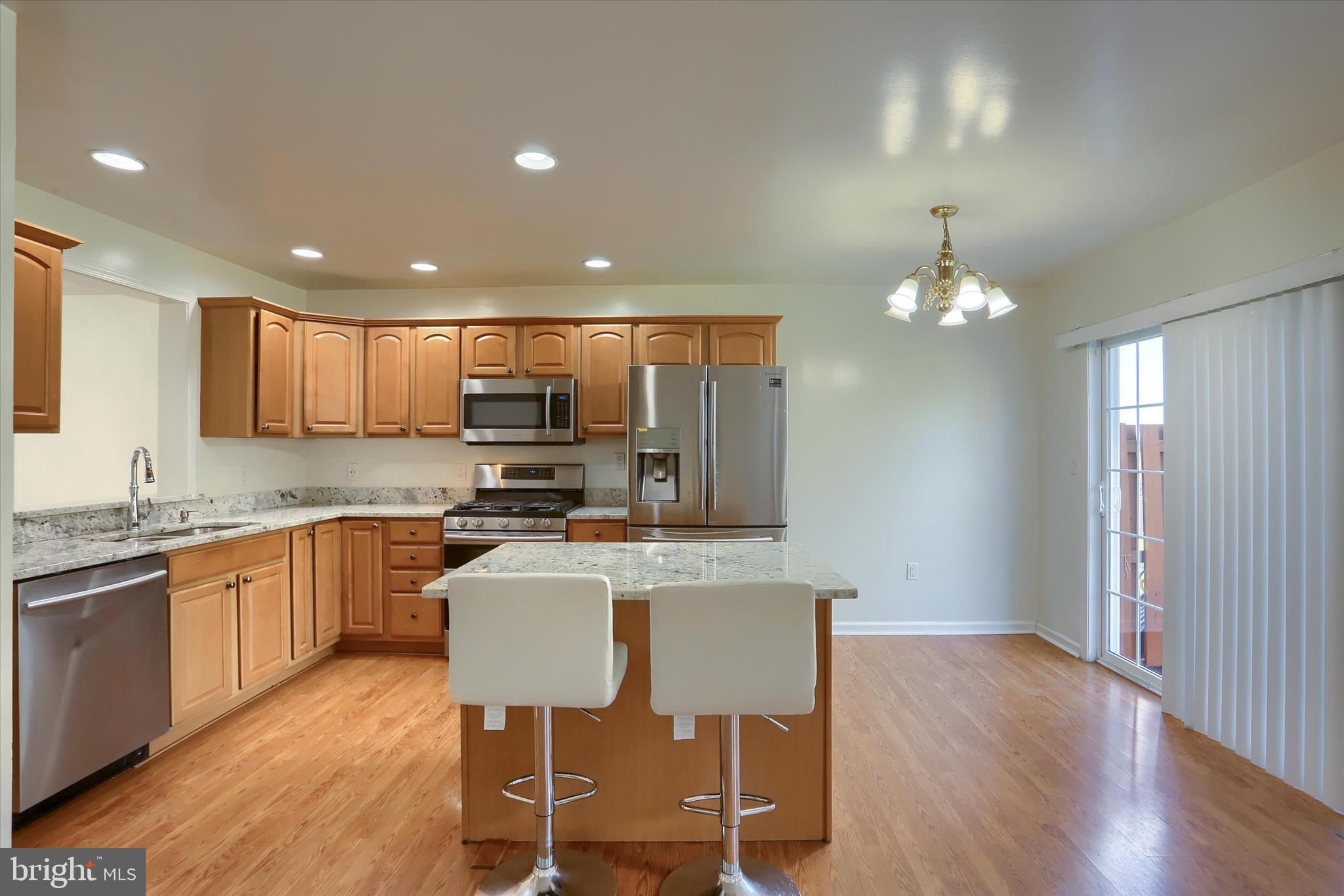 CROSS CREEK - Residential