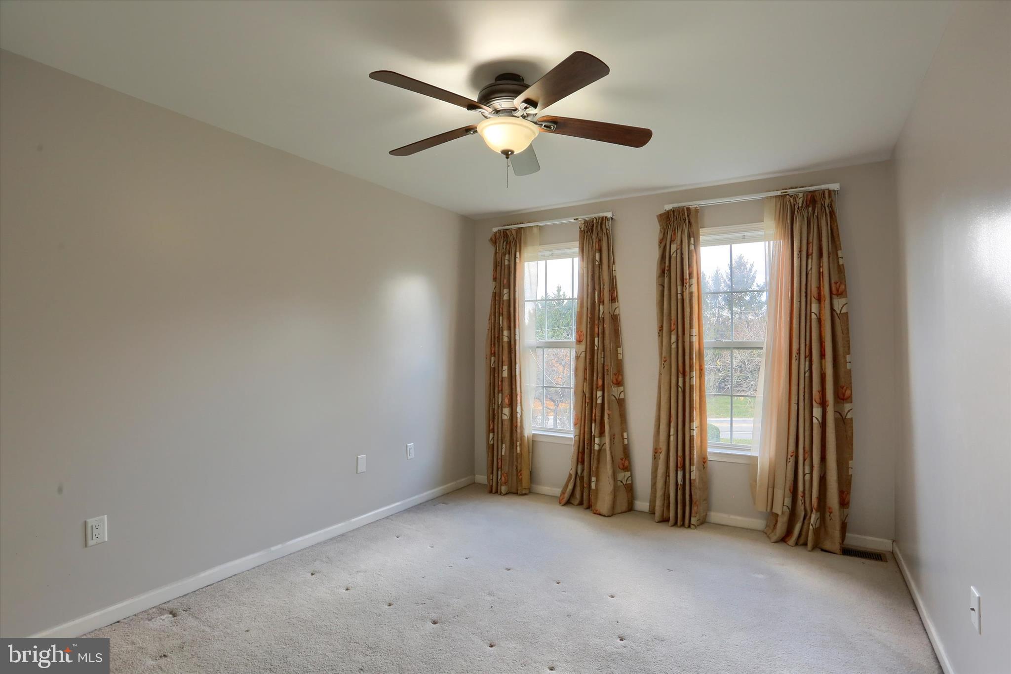 CROSS CREEK - Residential