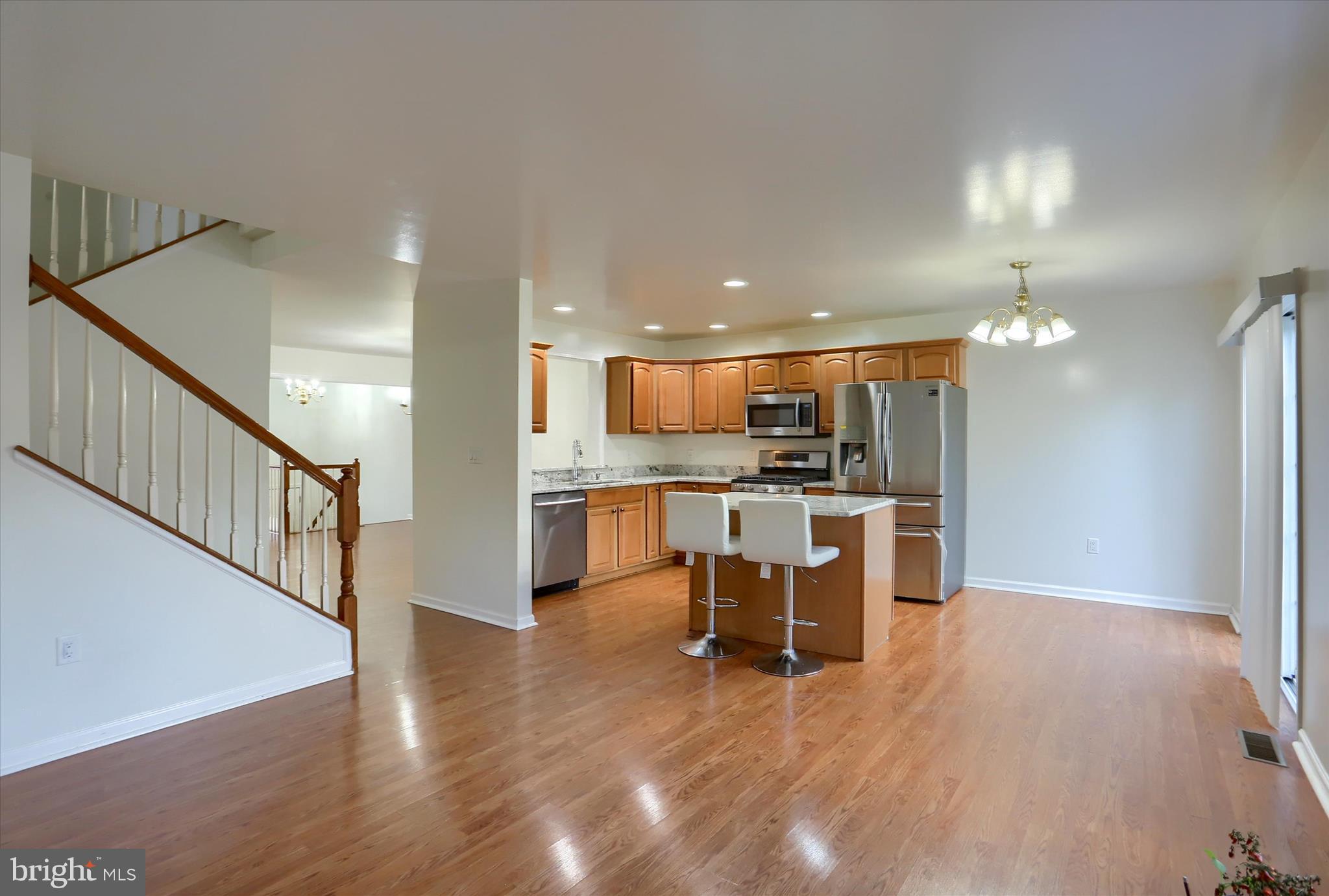 CROSS CREEK - Residential