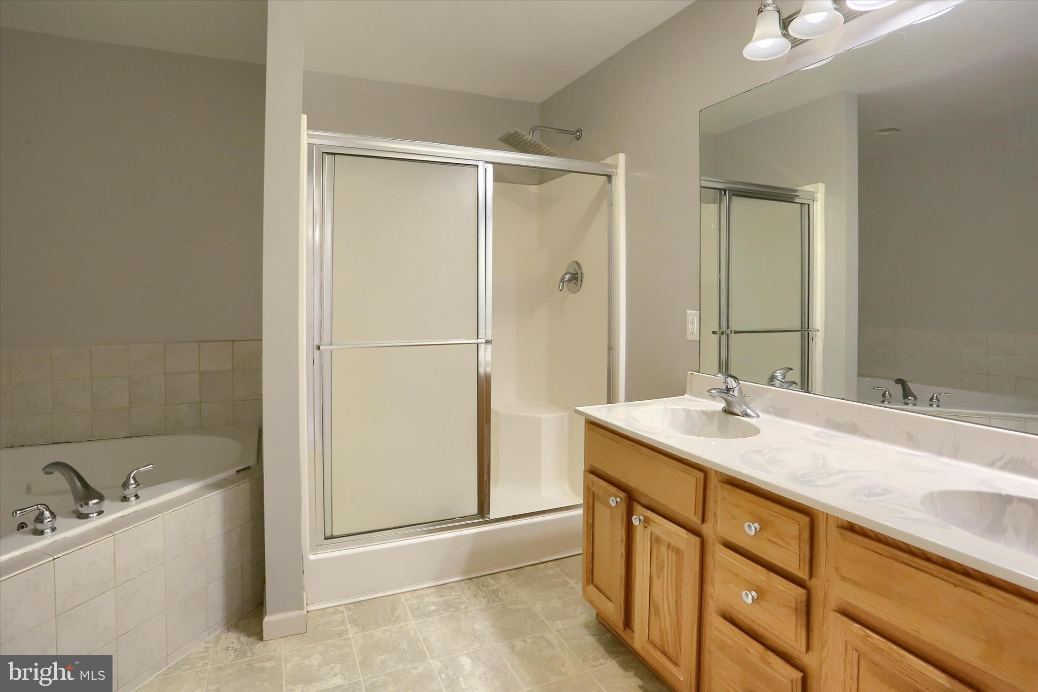 CROSS CREEK - Residential