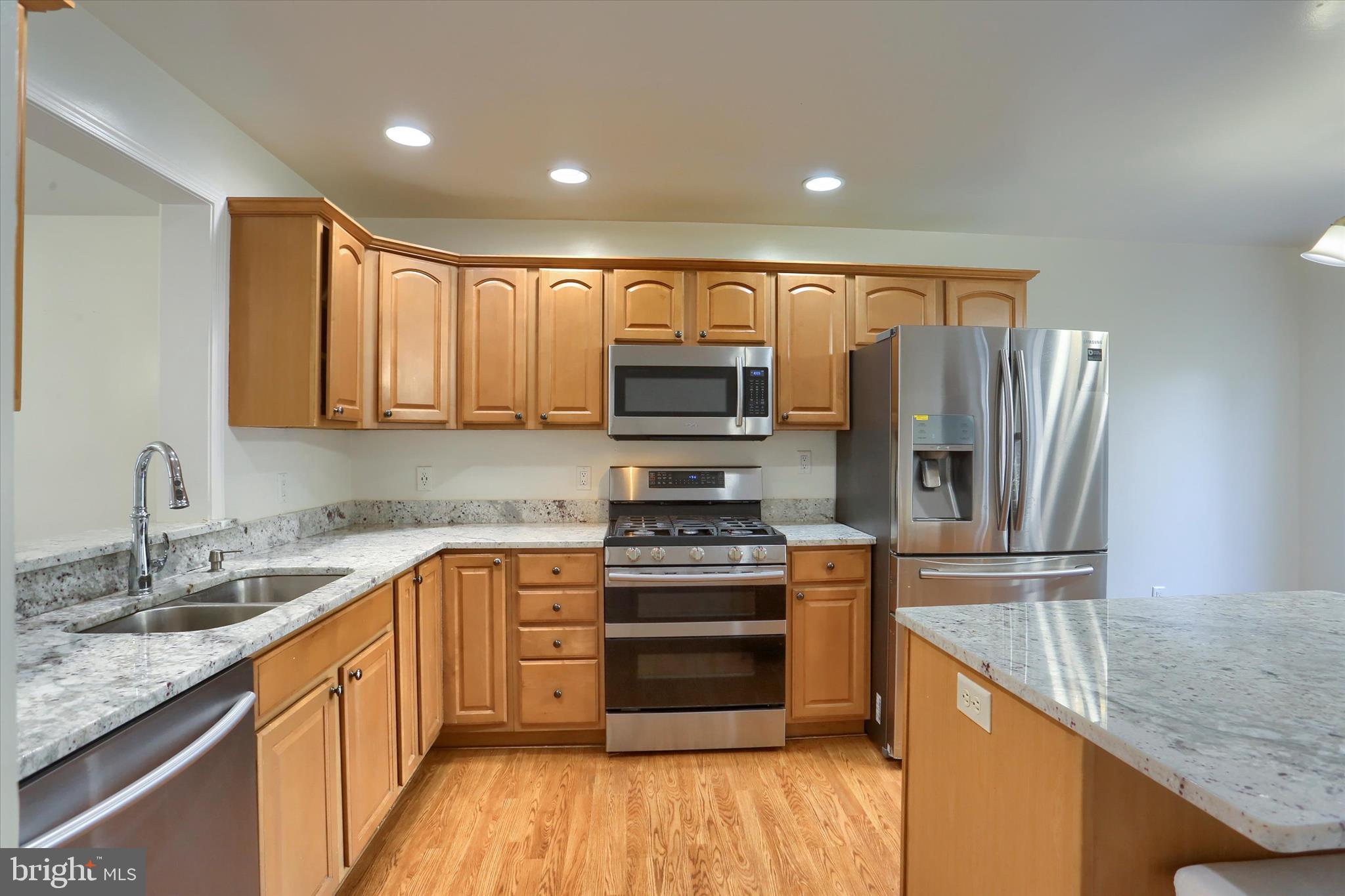 CROSS CREEK - Residential