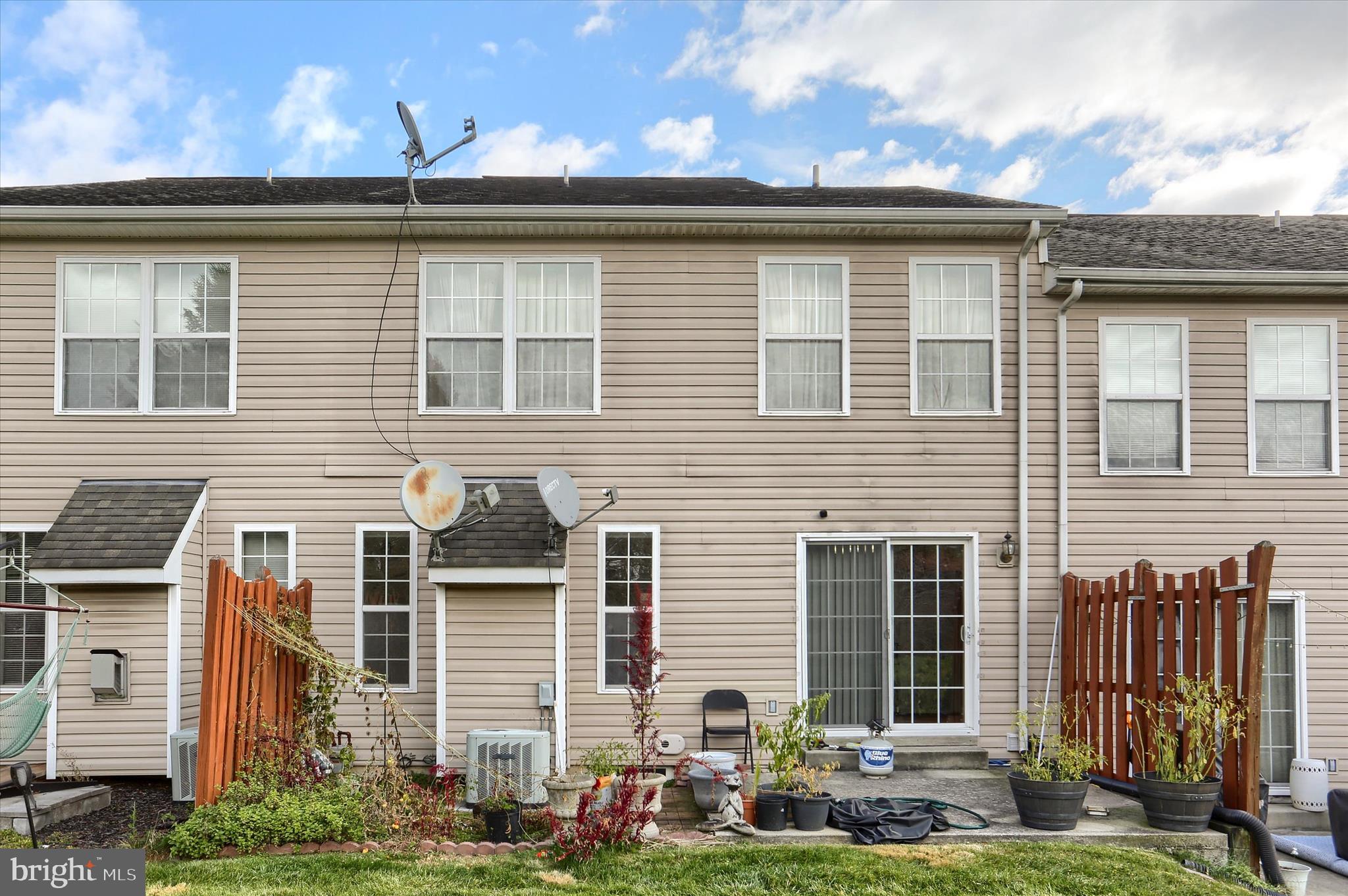 CROSS CREEK - Residential