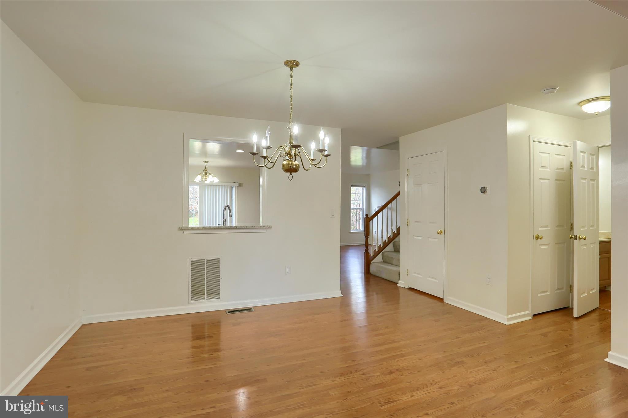 CROSS CREEK - Residential