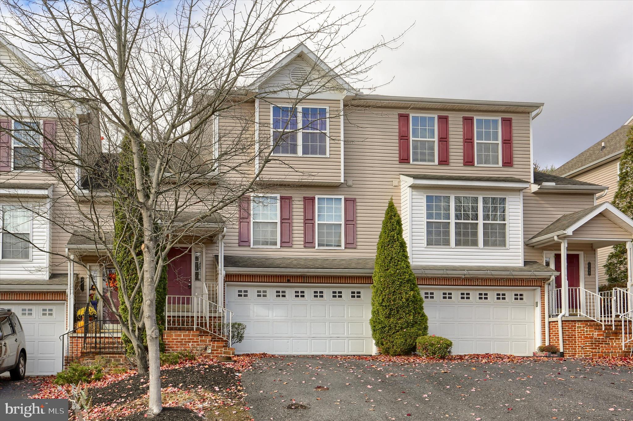 CROSS CREEK - Residential