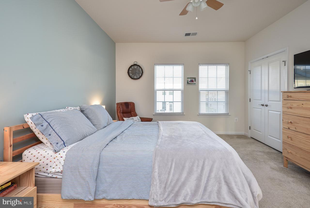 FEATHERSTONE STATION CONDOMINIUMS - Residential