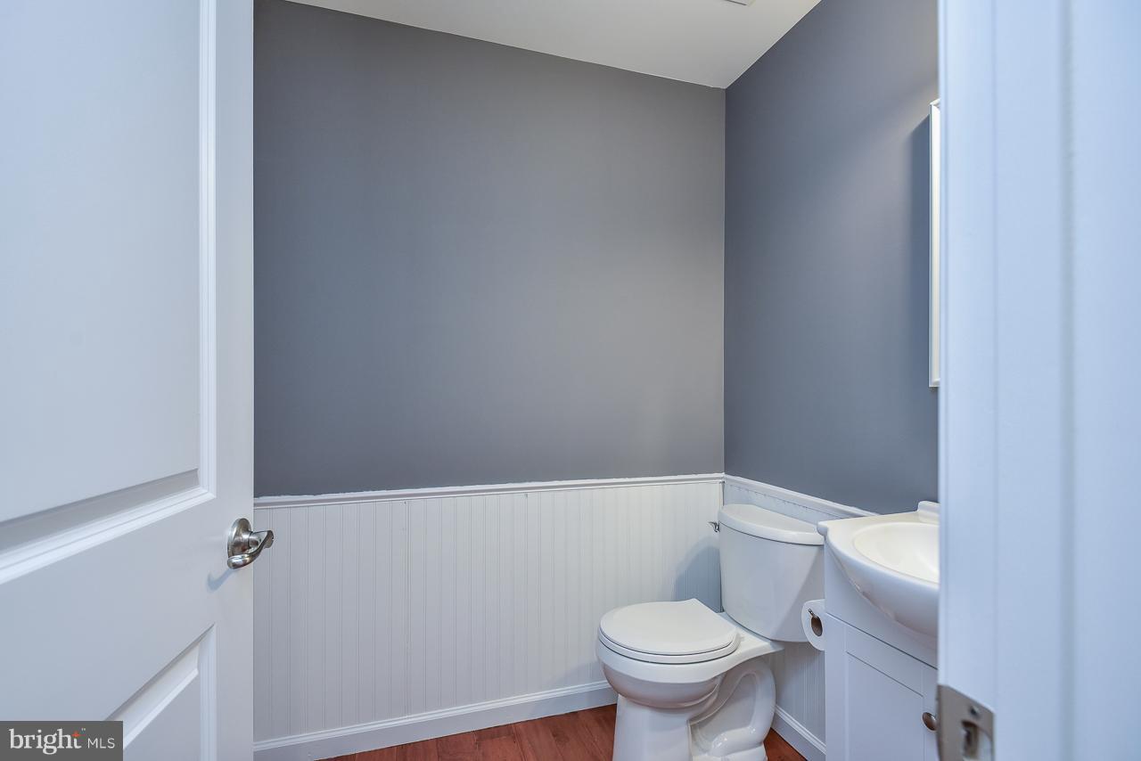 FEATHERSTONE STATION CONDOMINIUMS - Residential