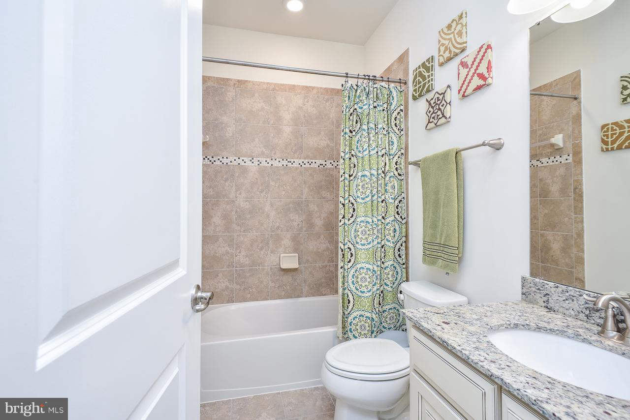 FEATHERSTONE STATION CONDOMINIUMS - Residential