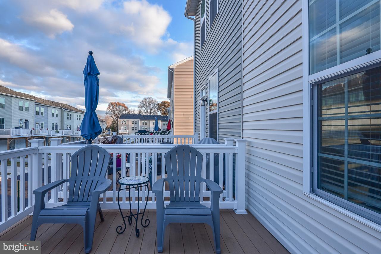 FEATHERSTONE STATION CONDOMINIUMS - Residential