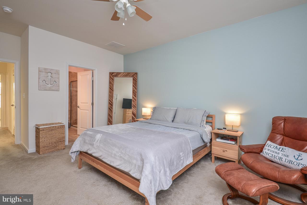 FEATHERSTONE STATION CONDOMINIUMS - Residential