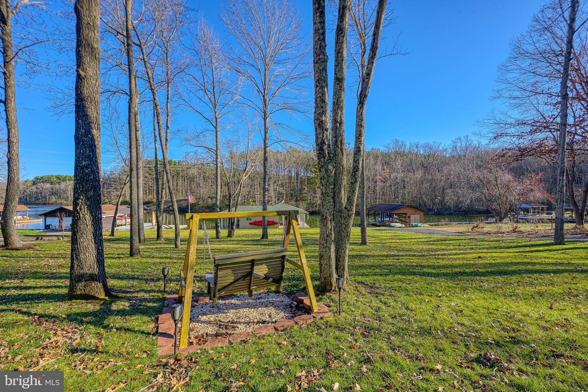 TALL PINES - Residential