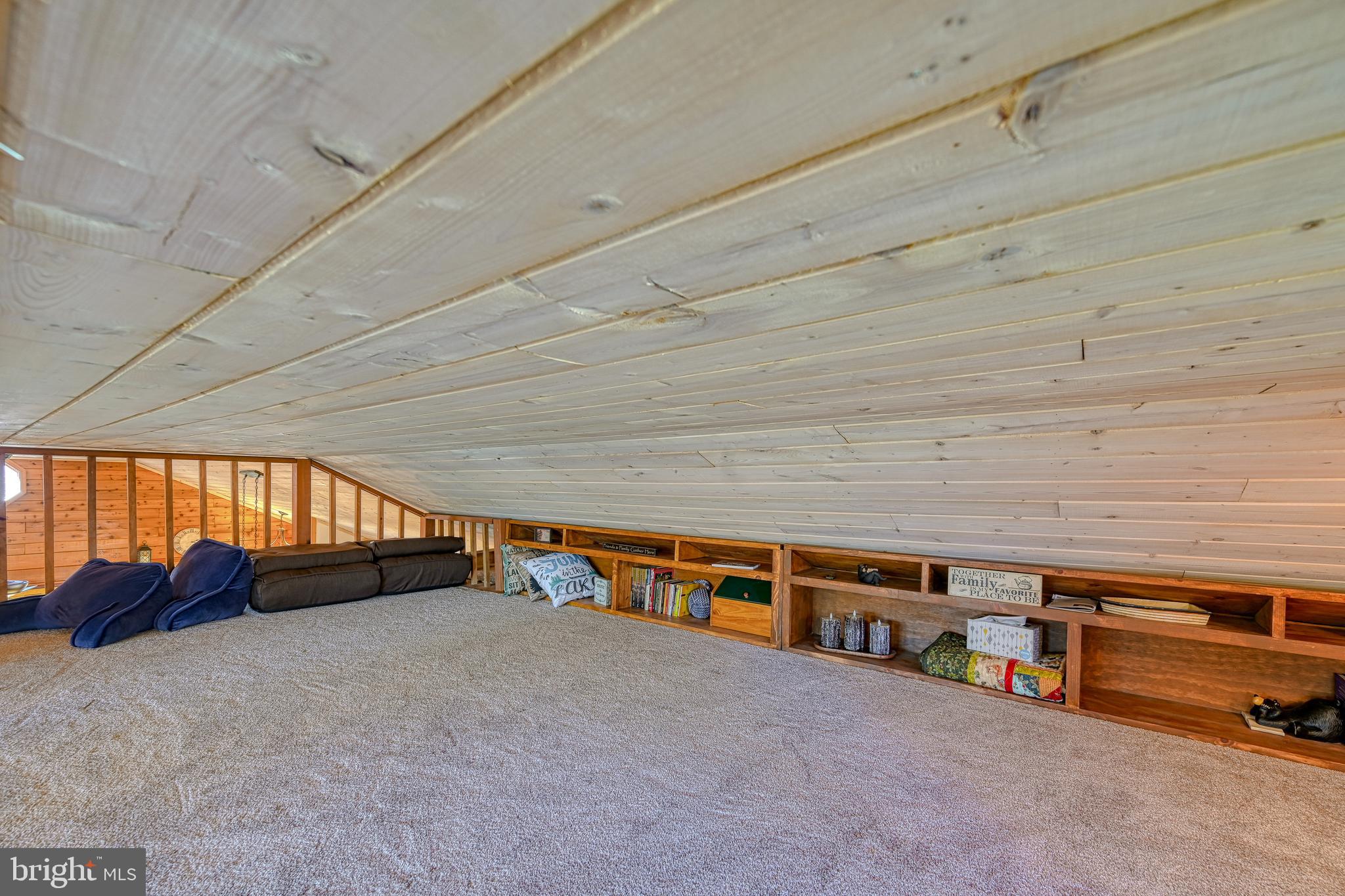 TALL PINES - Residential