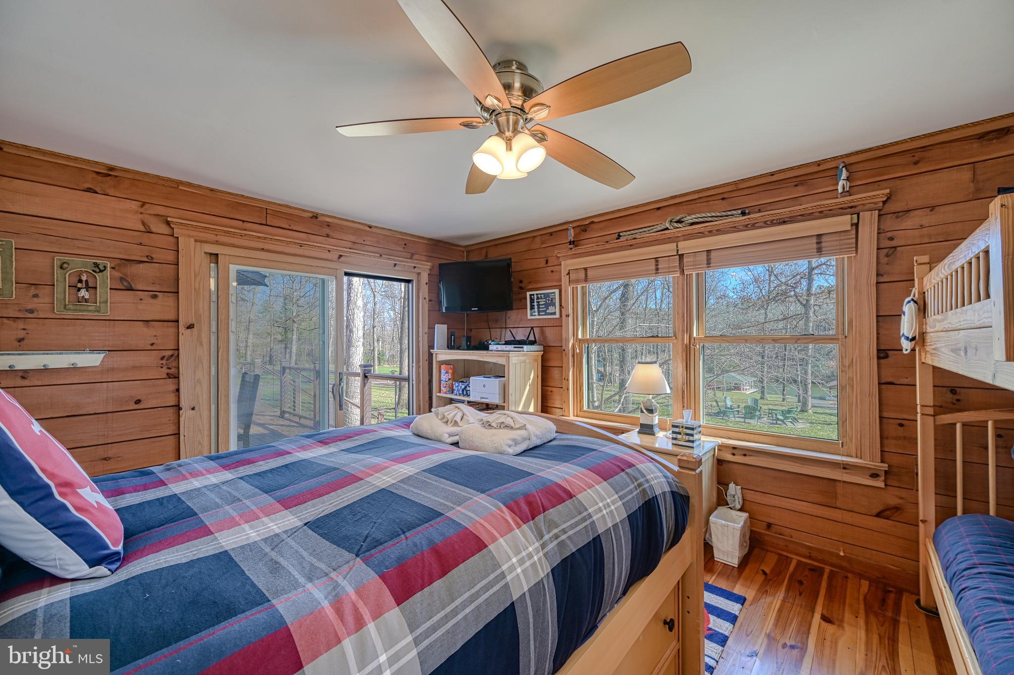 TALL PINES - Residential