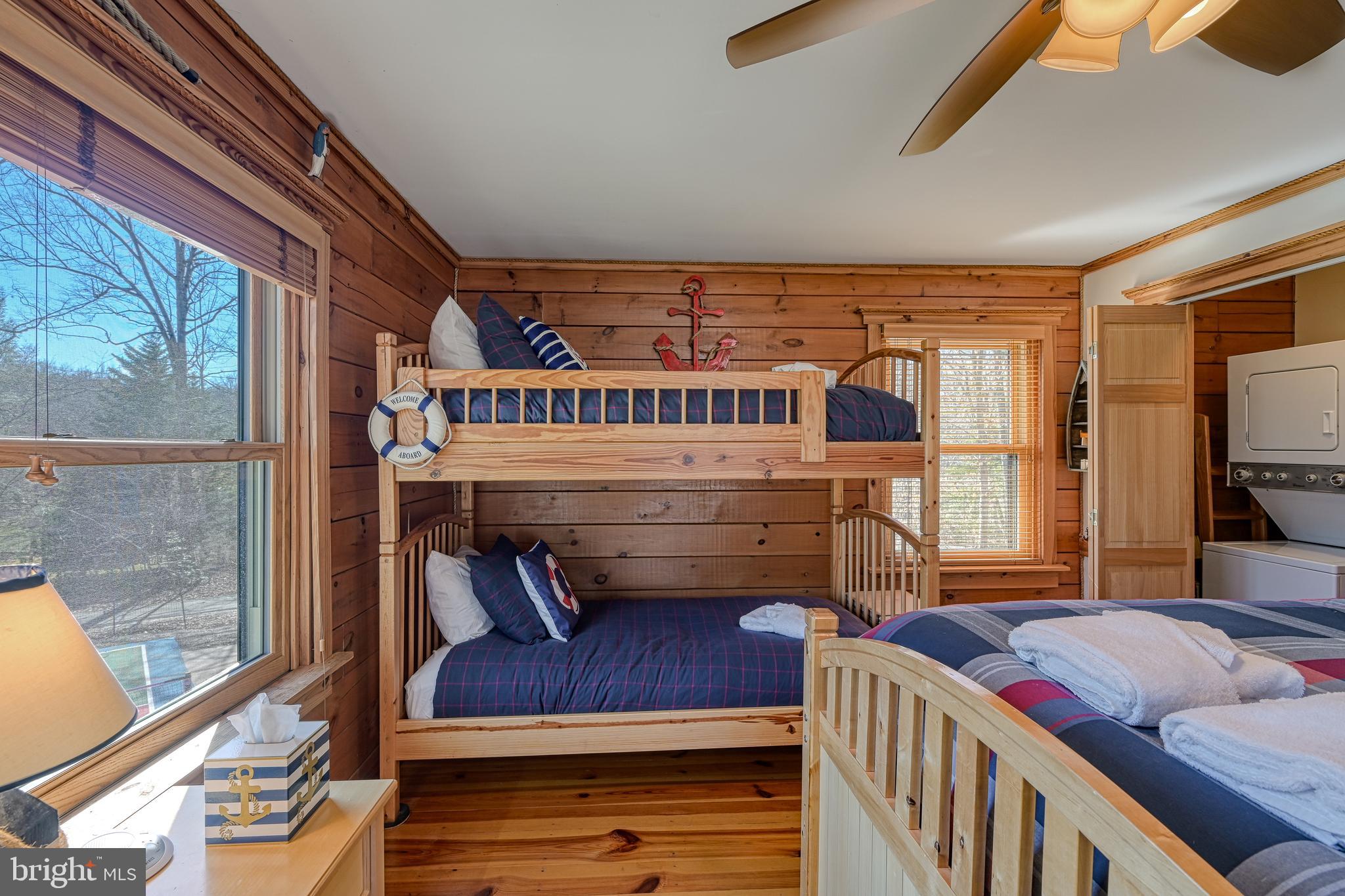 TALL PINES - Residential