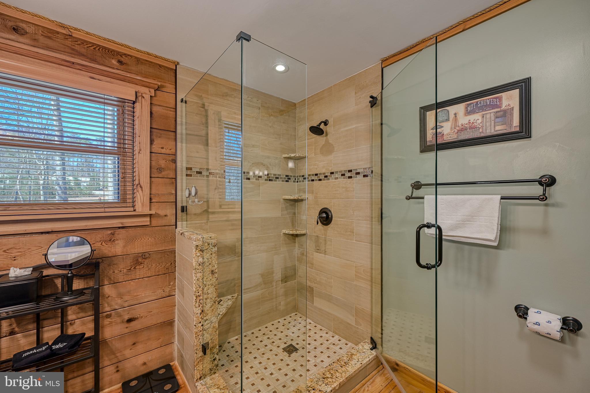 TALL PINES - Residential