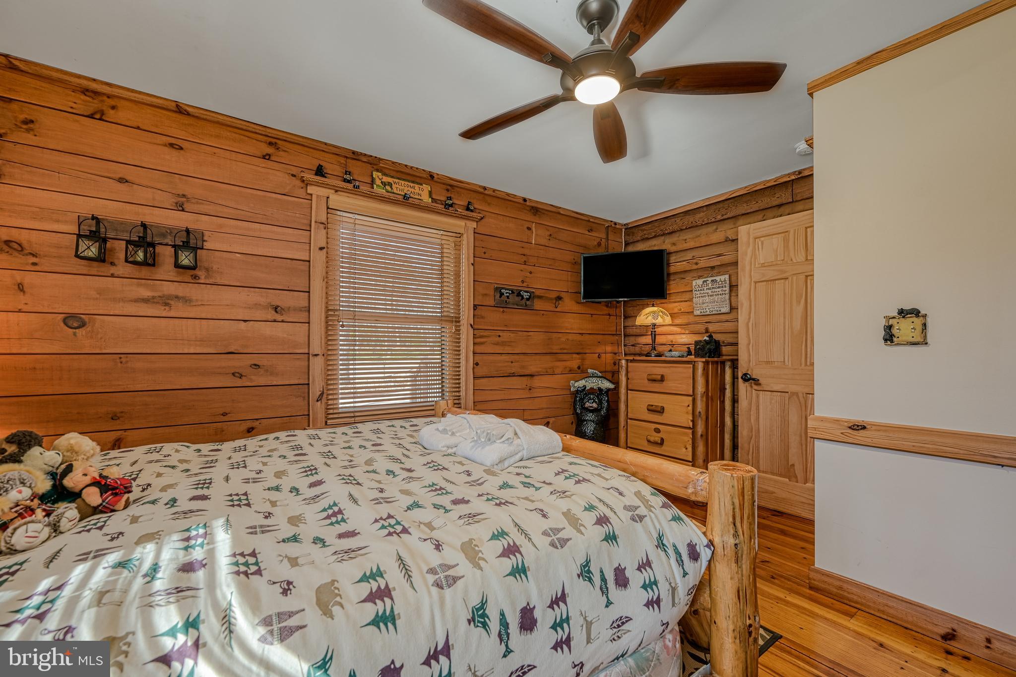 TALL PINES - Residential