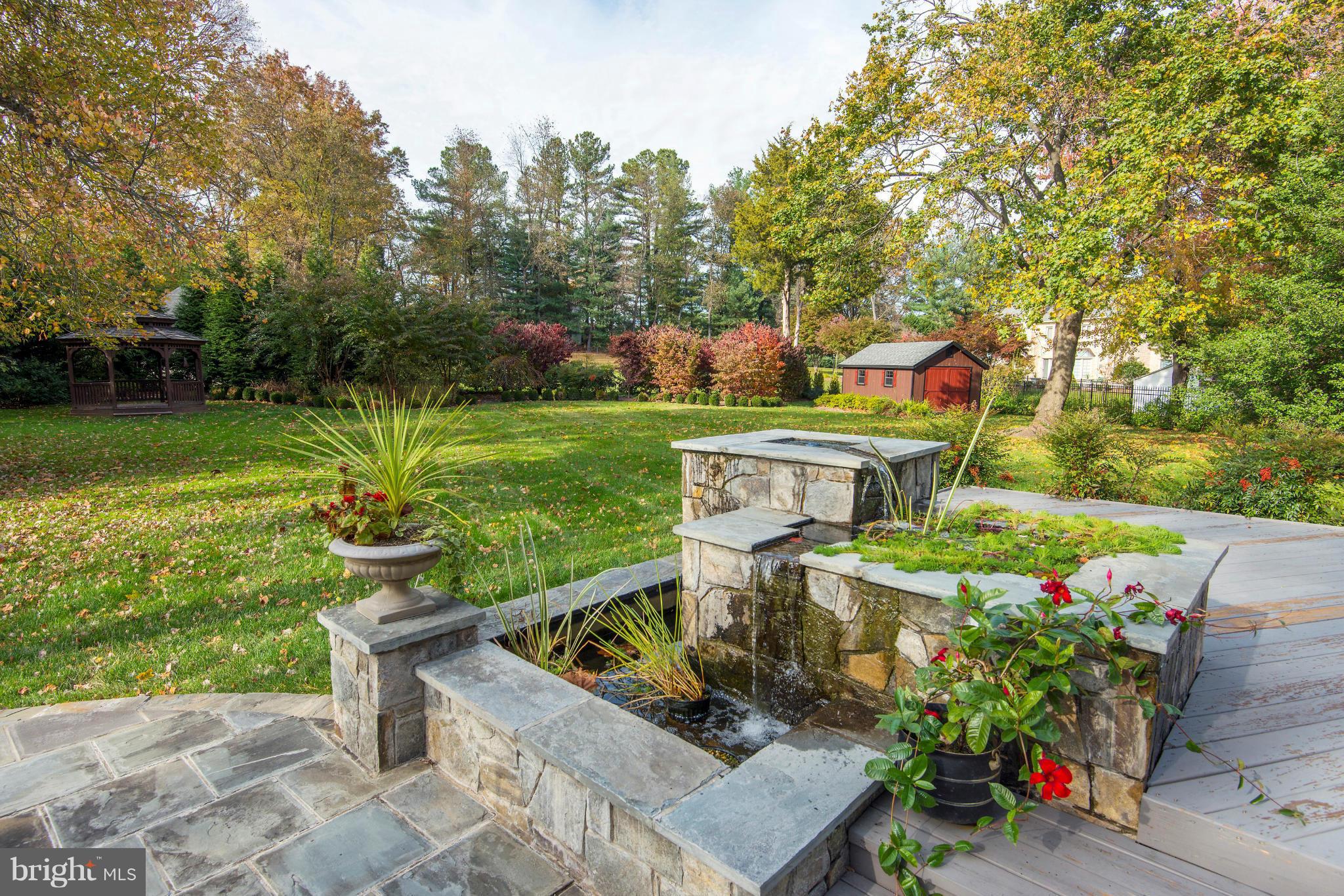 POTOMAC OUTSIDE - Residential