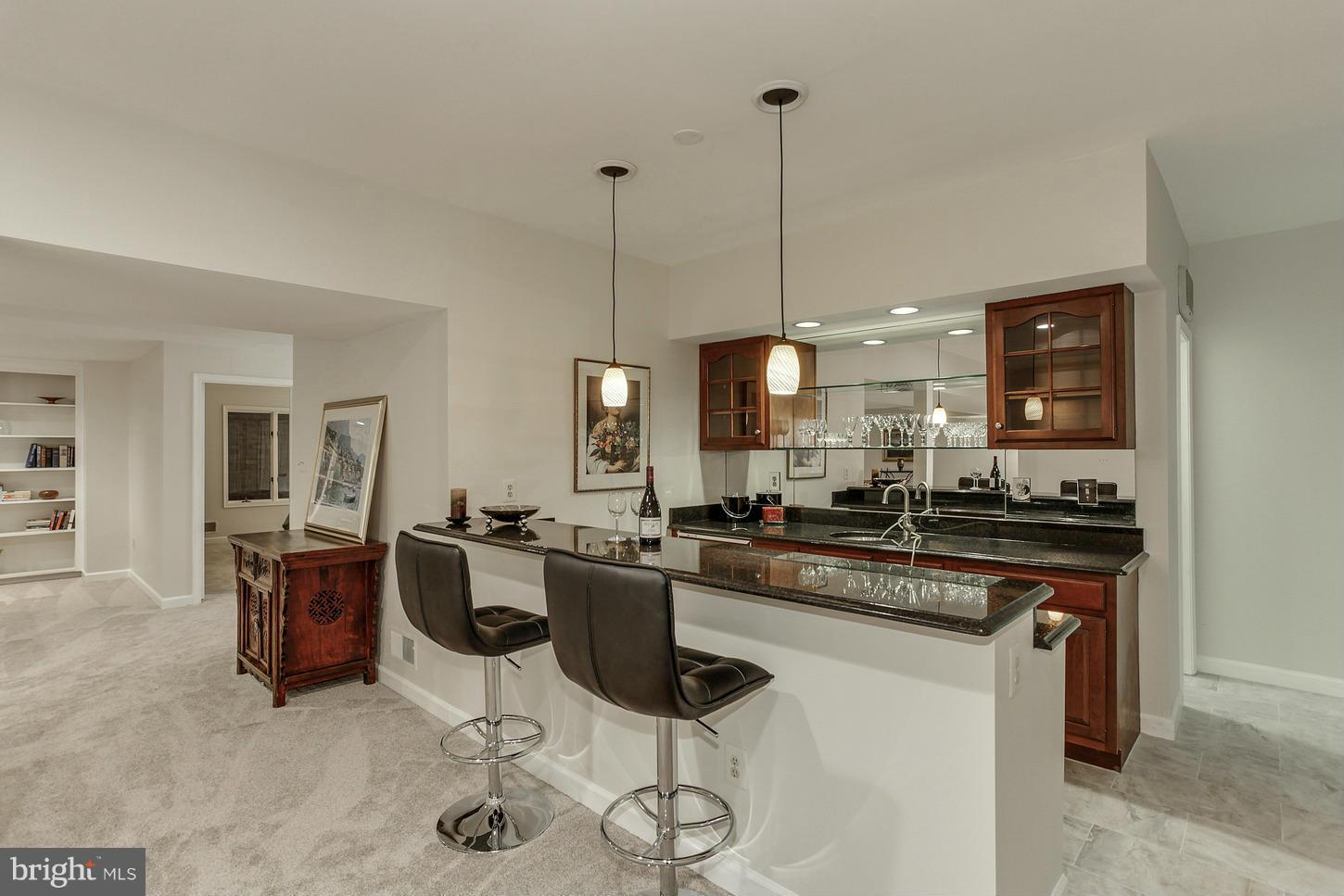 POTOMAC OUTSIDE - Residential