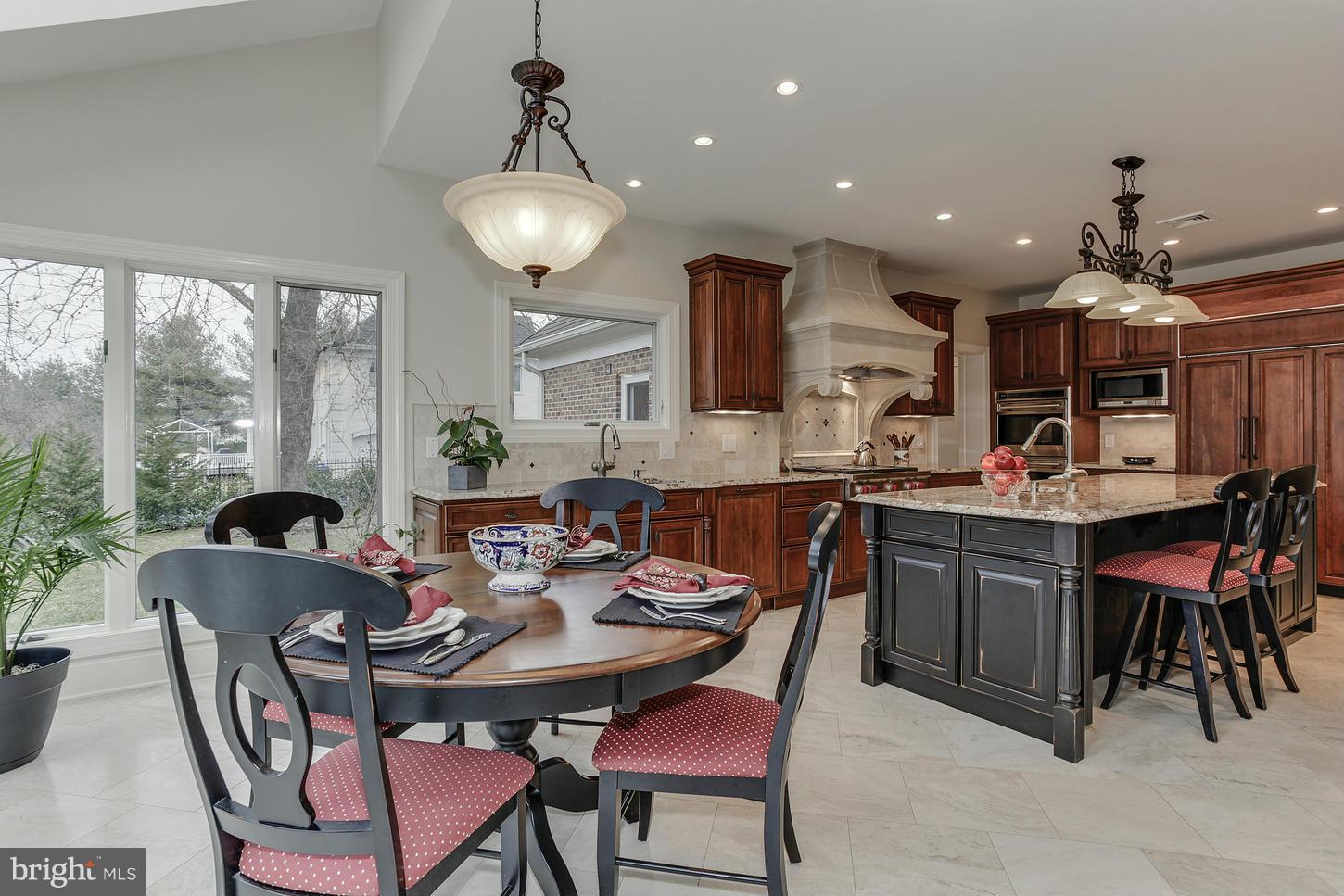 POTOMAC OUTSIDE - Residential