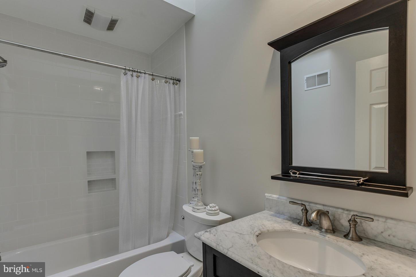 POTOMAC OUTSIDE - Residential