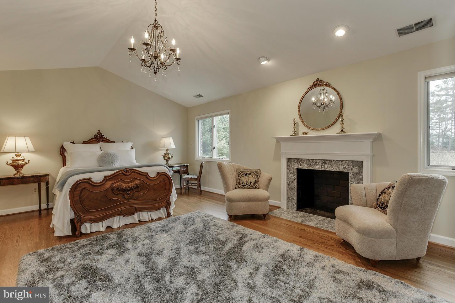 POTOMAC OUTSIDE - Residential