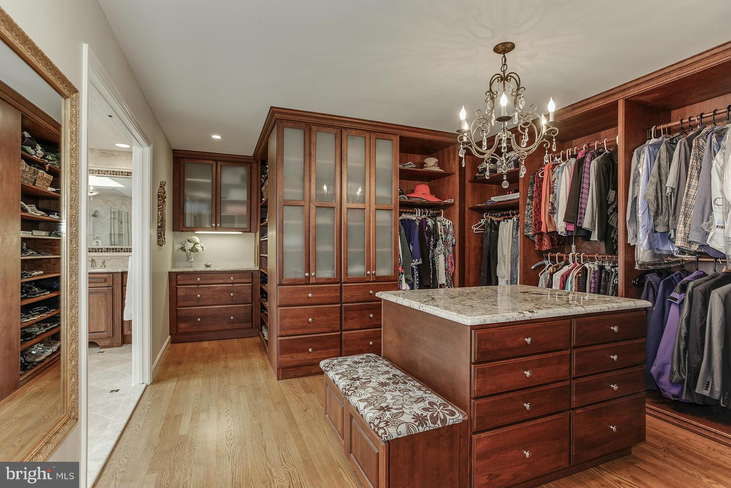 POTOMAC OUTSIDE - Residential