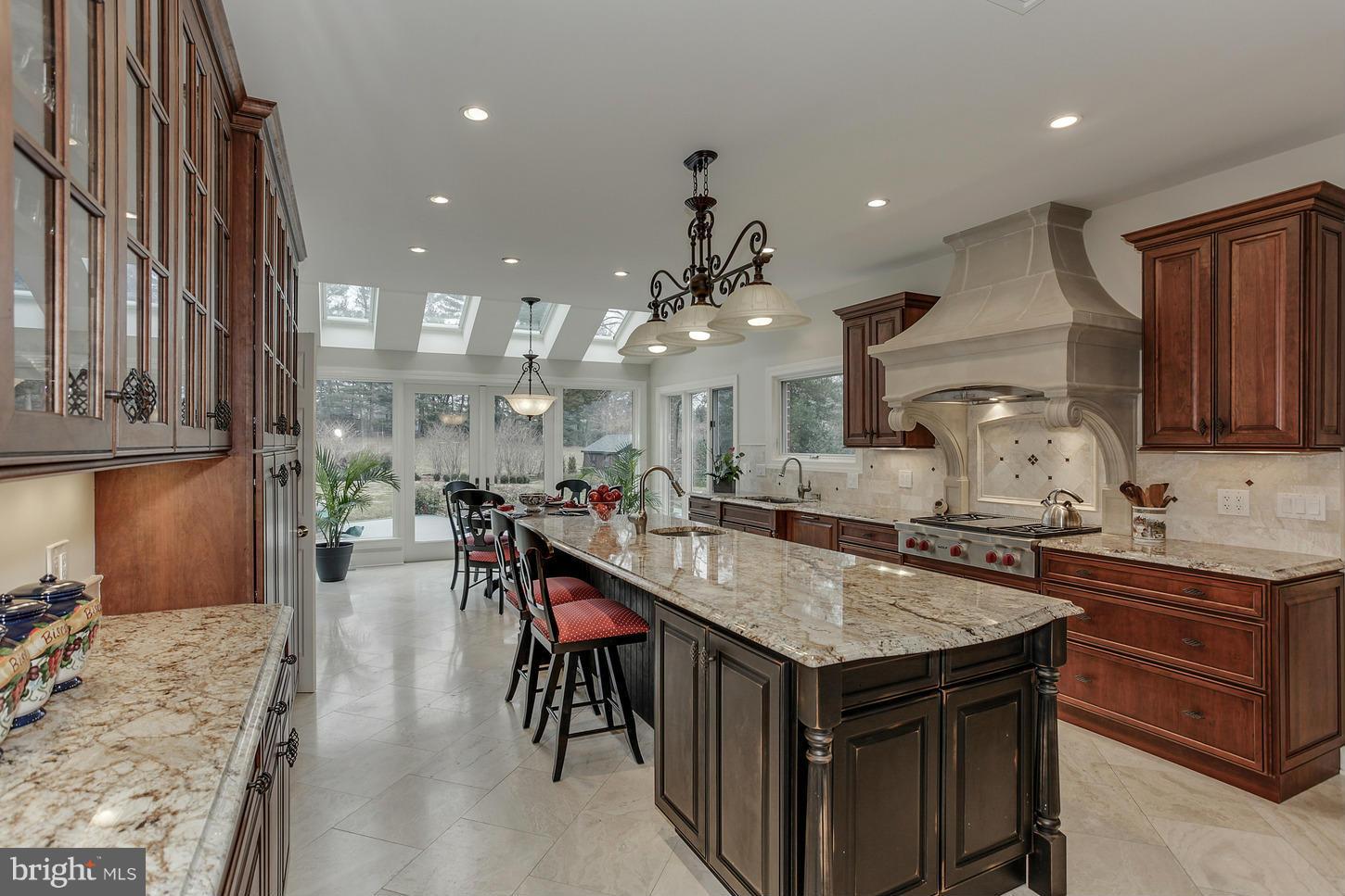 POTOMAC OUTSIDE - Residential