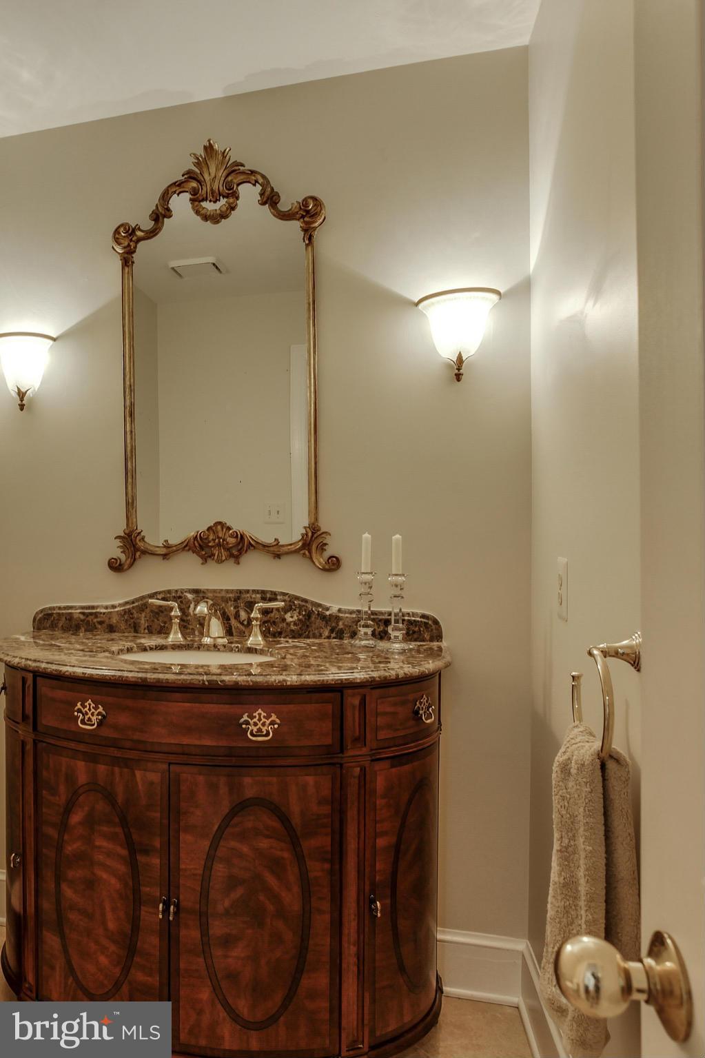 POTOMAC OUTSIDE - Residential