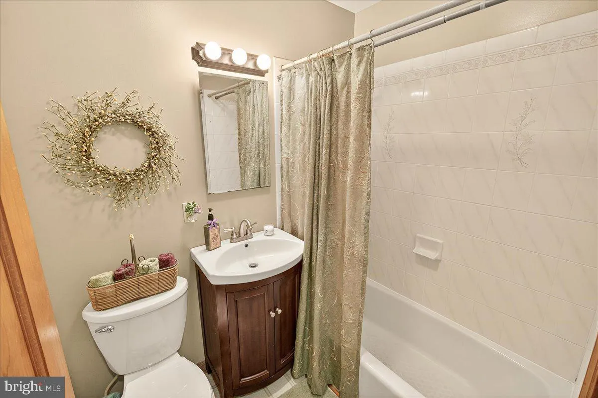 Frederick, Maryland 21702, United States, 3 Bedrooms Bedrooms, ,2 BathroomsBathrooms,Residential,Active,196670