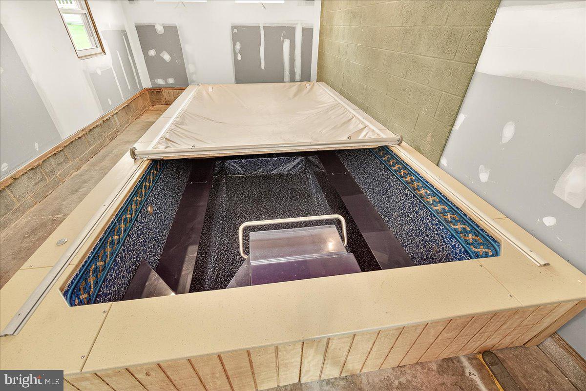 CATOCTIN MANOR - Residential