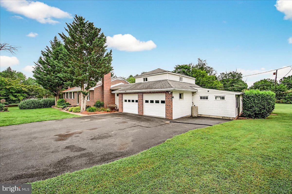 7203 PEEKSKILL DRIVE