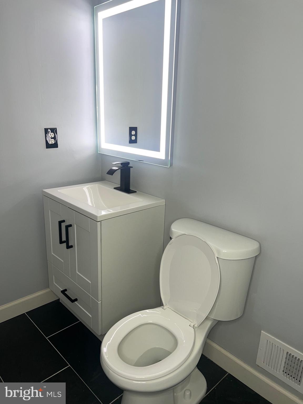 PINEWOOD HILL - Residential