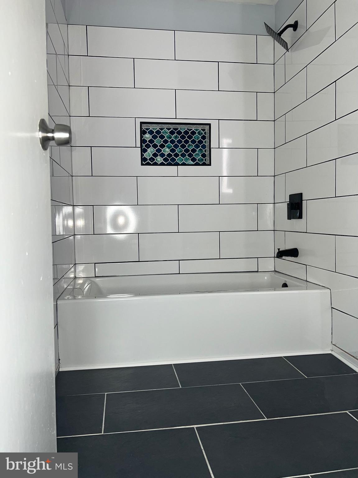 PINEWOOD HILL - Residential