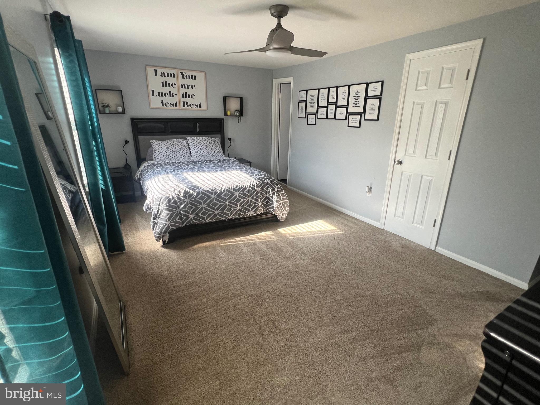 PINEWOOD HILL - Residential