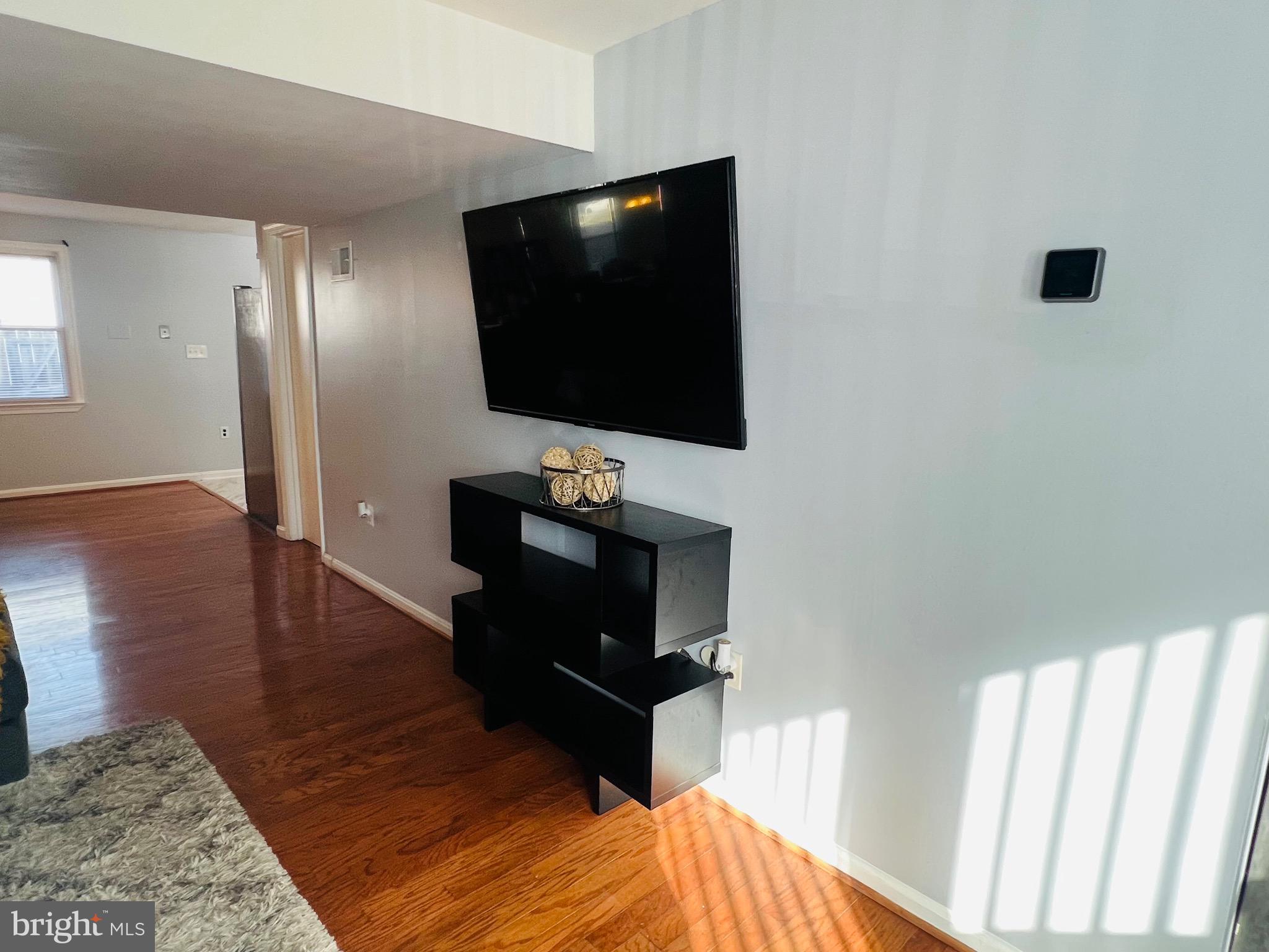 PINEWOOD HILL - Residential