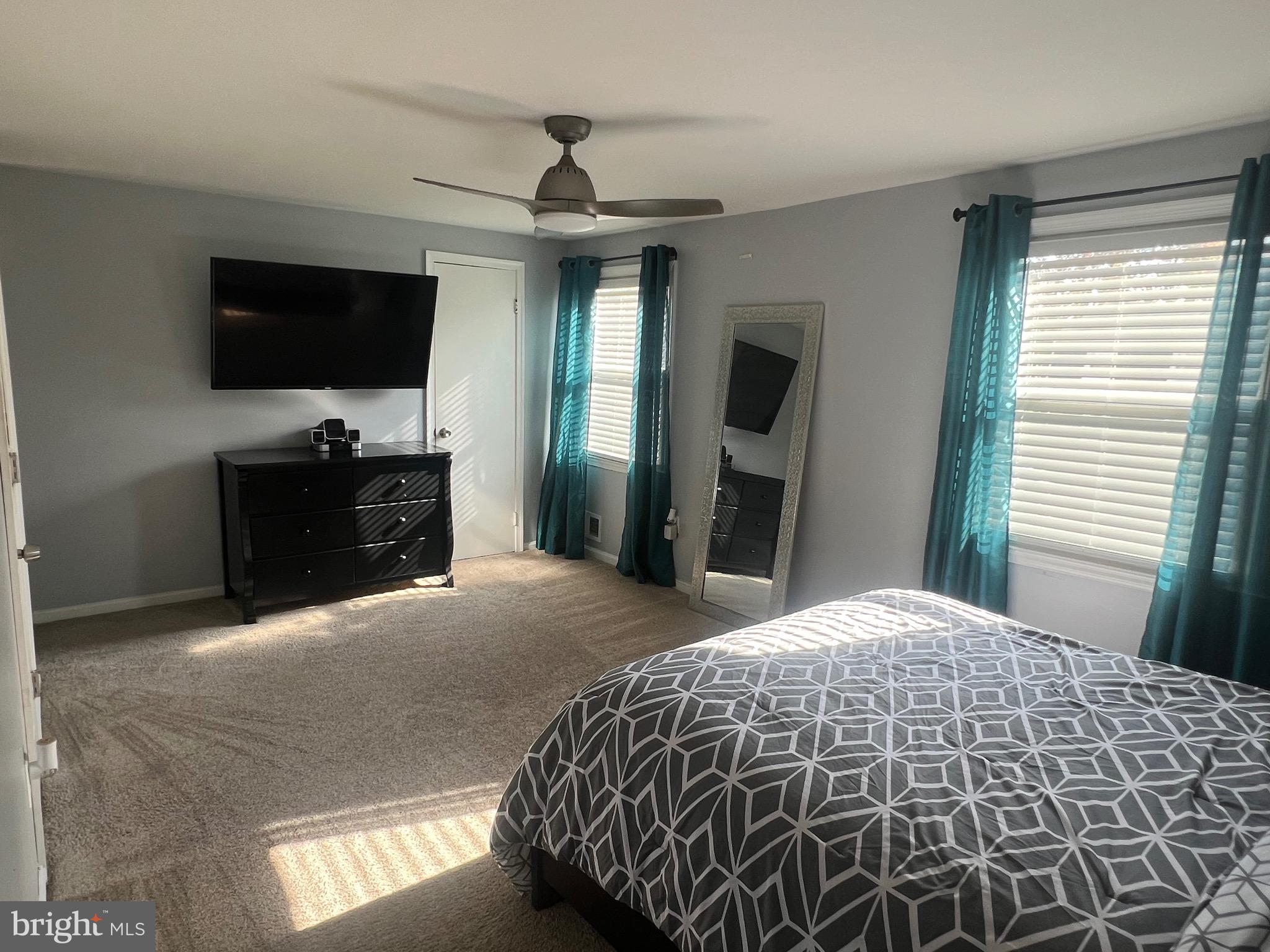 PINEWOOD HILL - Residential