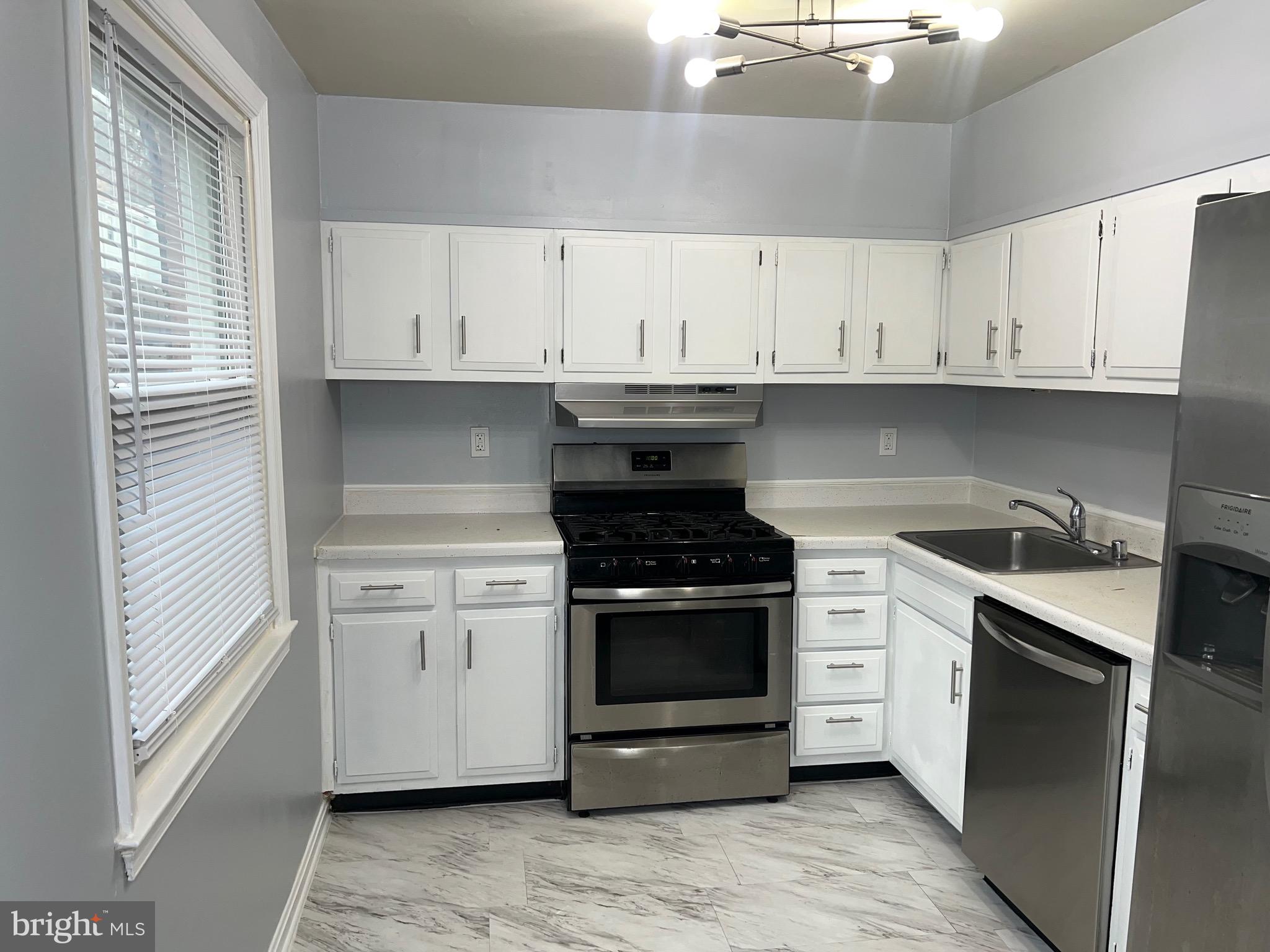 PINEWOOD HILL - Residential